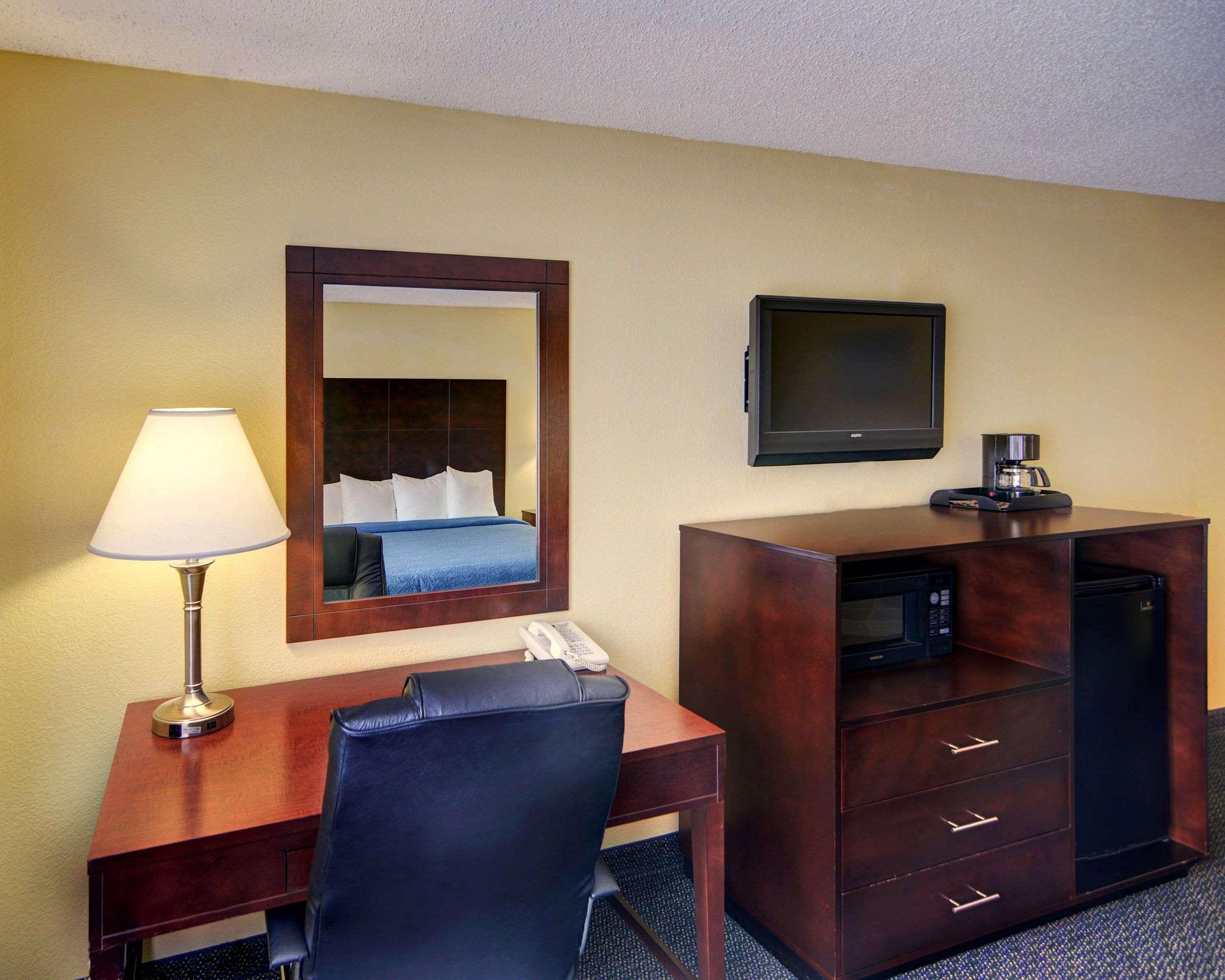 Quality Inn & Suites Grand Prairie Luaran gambar