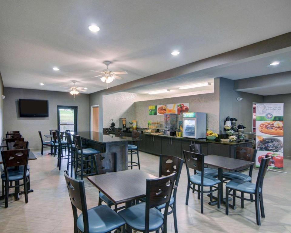 Quality Inn & Suites Grand Prairie Luaran gambar