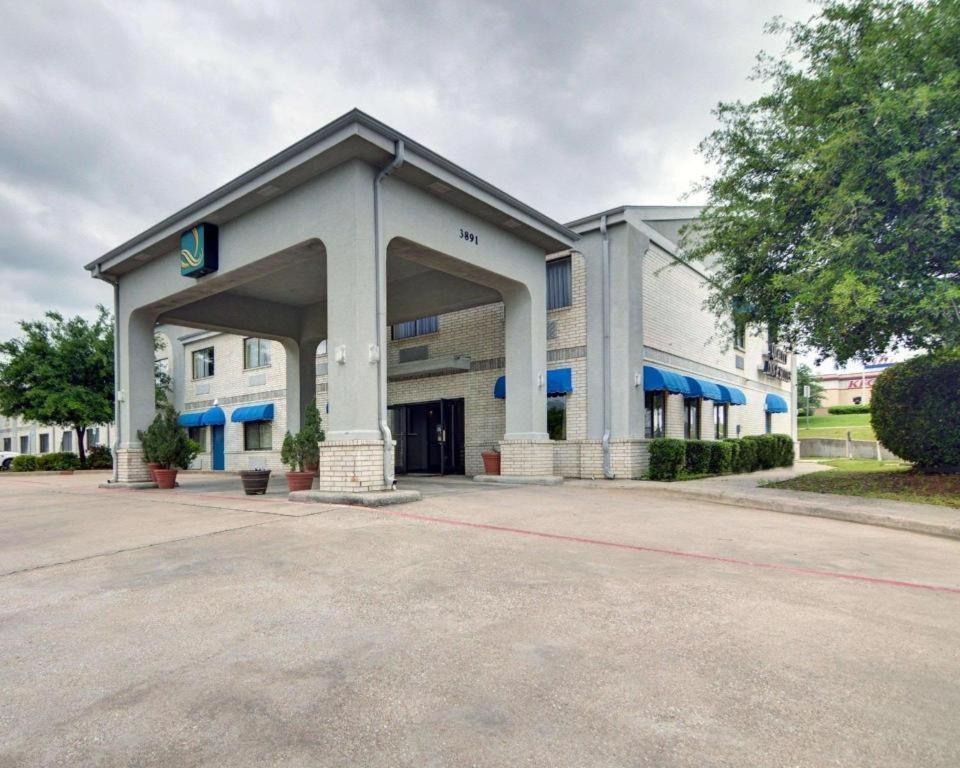 Quality Inn & Suites Grand Prairie Luaran gambar