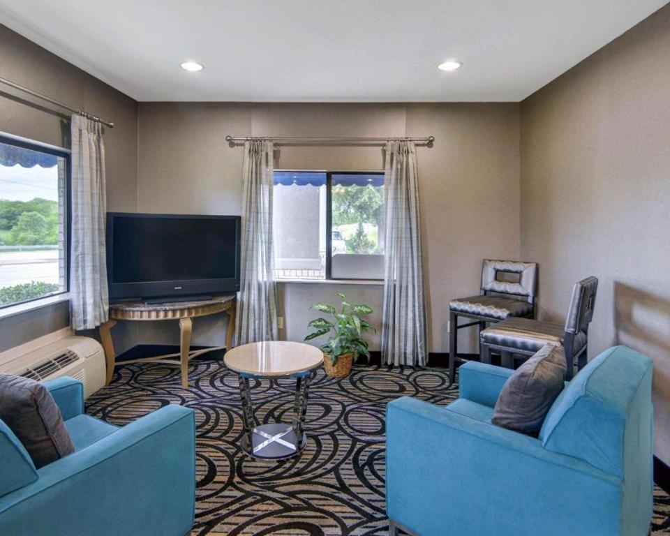 Quality Inn & Suites Grand Prairie Luaran gambar