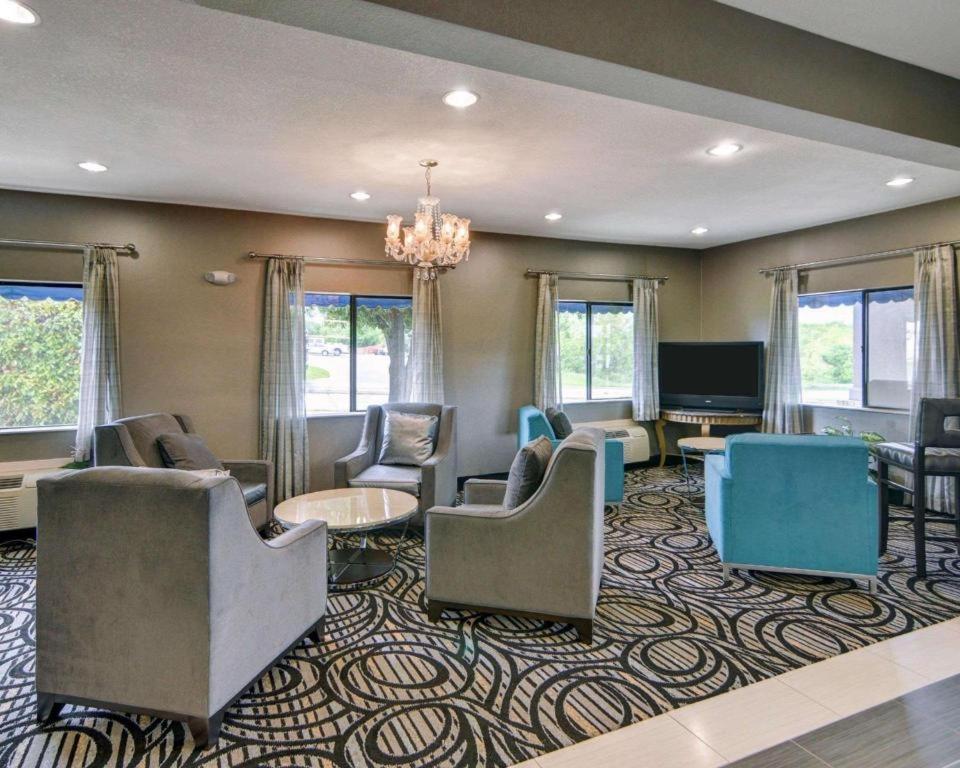 Quality Inn & Suites Grand Prairie Luaran gambar