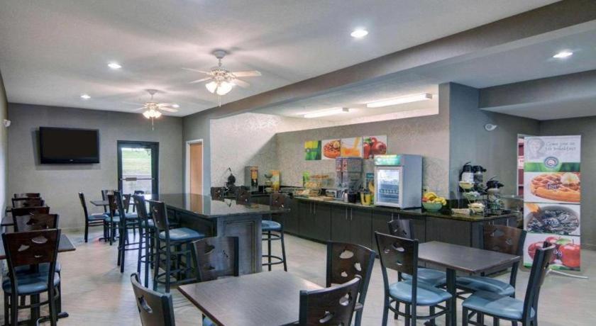 Quality Inn & Suites Grand Prairie Luaran gambar