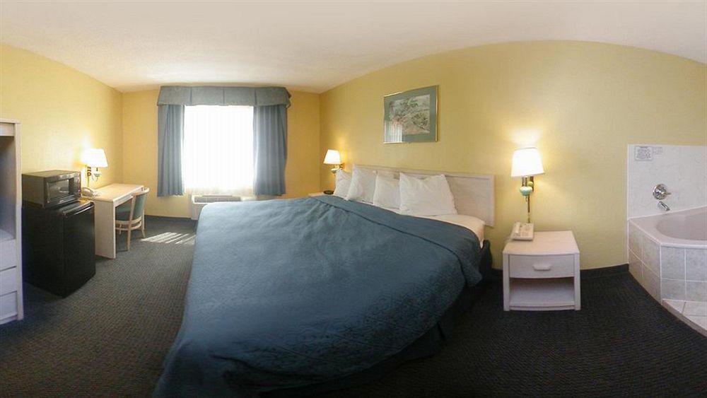 Quality Inn & Suites Grand Prairie Luaran gambar